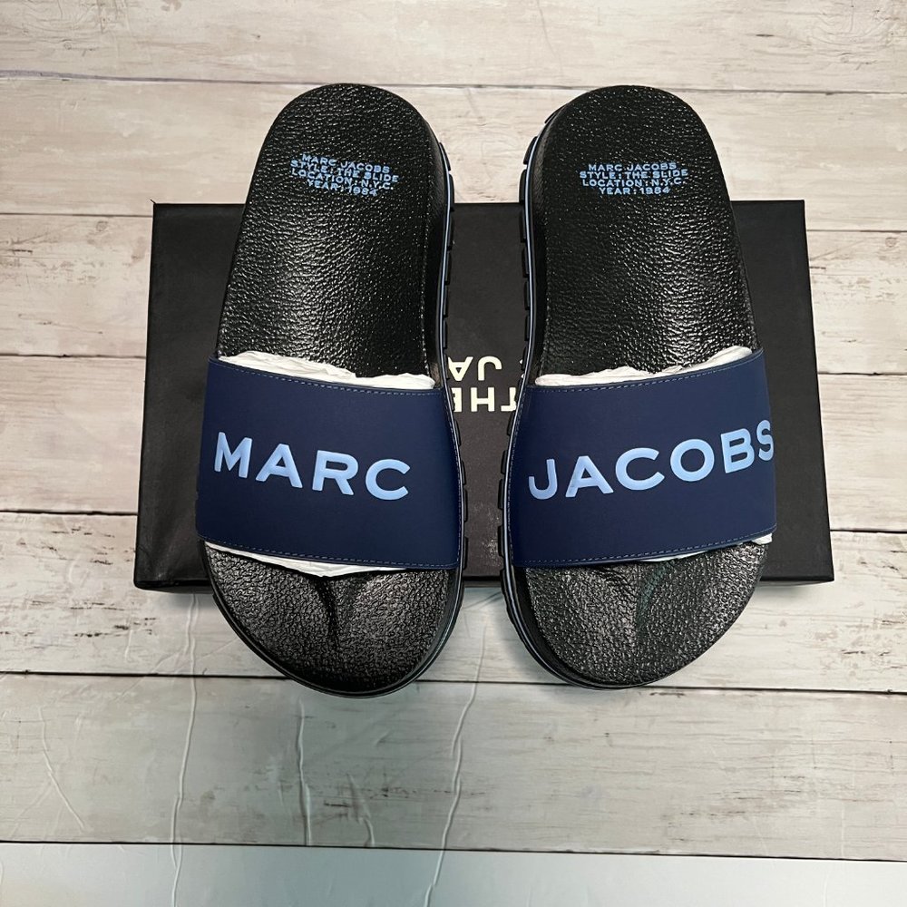 NEW MARC JACOBS Navy 'The Slide' Logo Print Ridged Flat Sandals Slides Shoes Sz8 - Picture 2 of 10